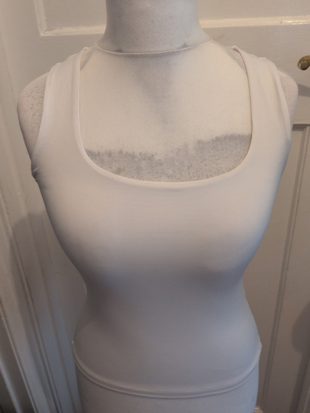 The Set Small White Square Neck Sleeveless Top.