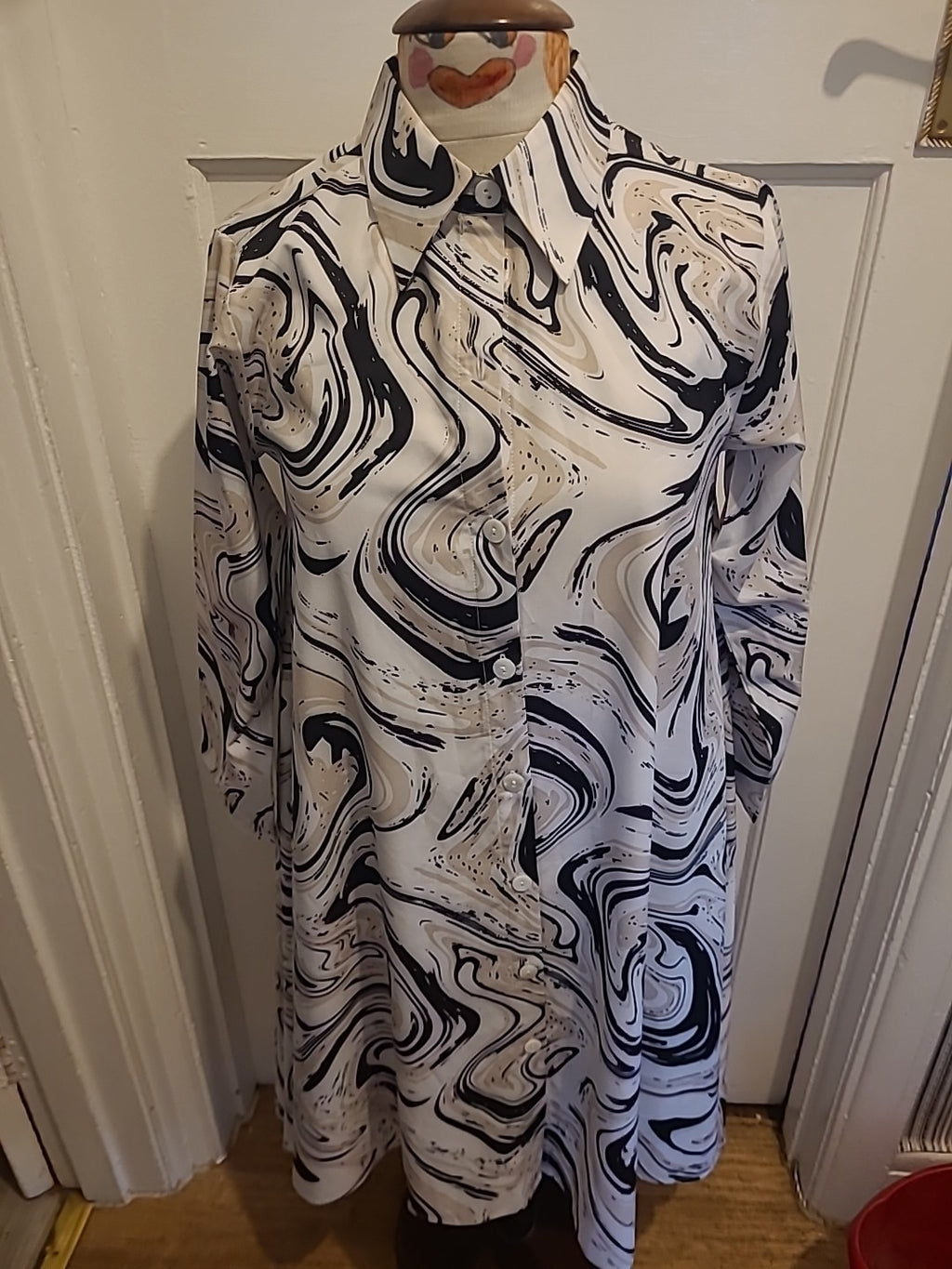 Ladies Uchoo Size XL White/Black/Beige Collared Dress