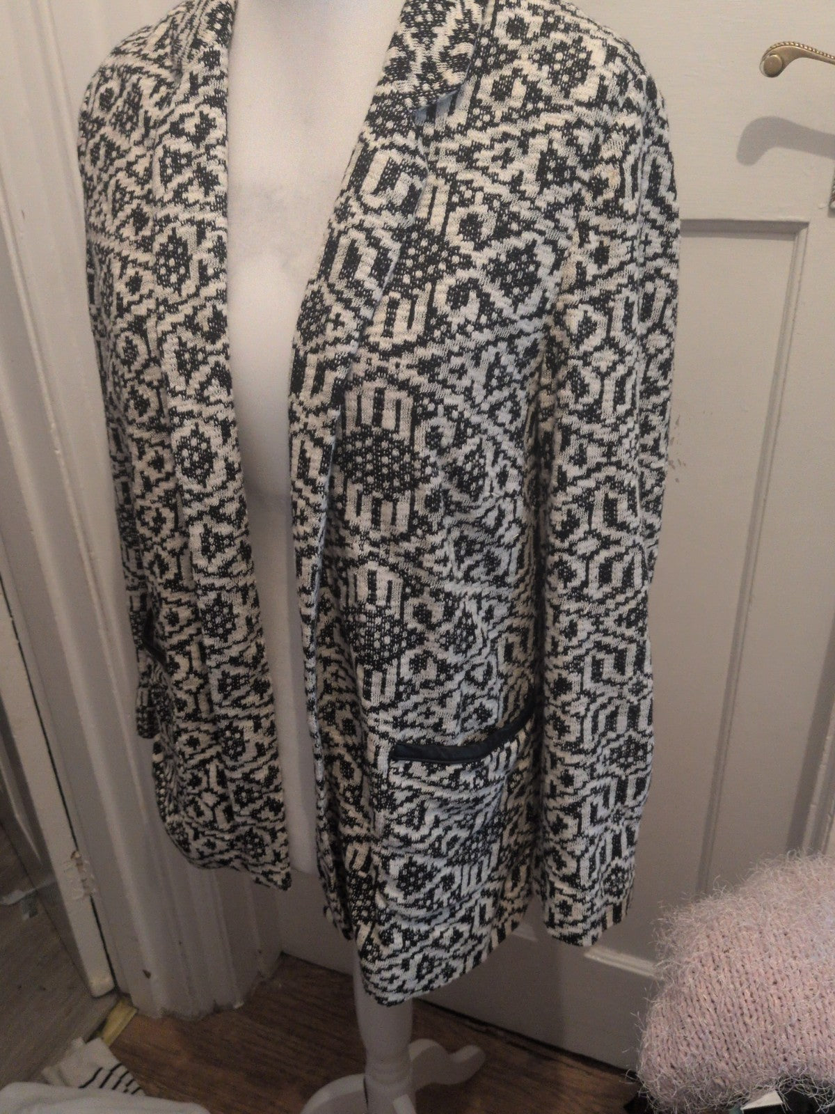 George 16 Ivory Black Lined Blazer