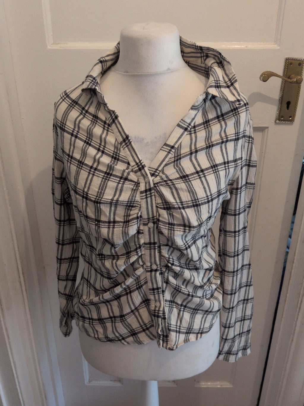 Ladies Primark 14 Cream And Black Check Long Sleeve Blouse
