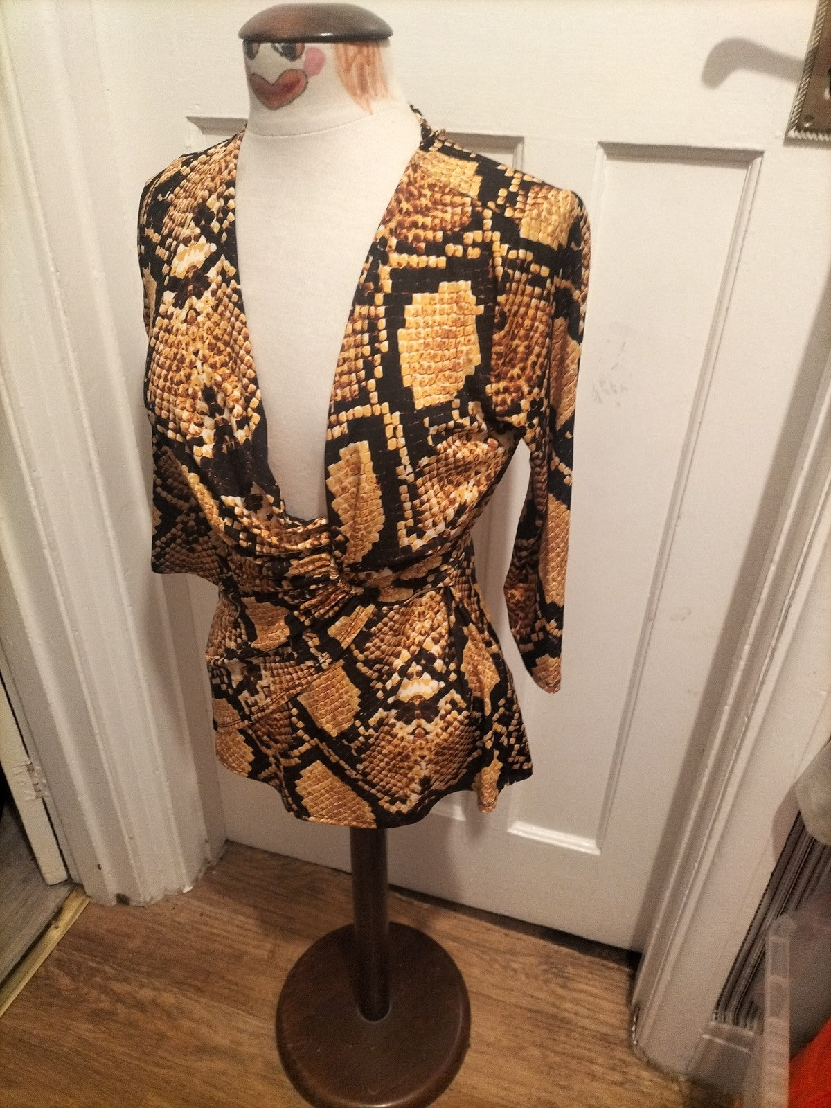 Ladies Star By Julien Mcdonald Size 10 Gold/Black Long Sleeved Blouse
