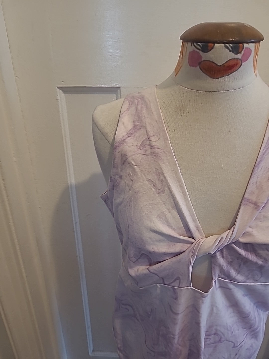 Brand New Ladies Skinny Dip Size Large Cream/Purple Sleeveless Dress