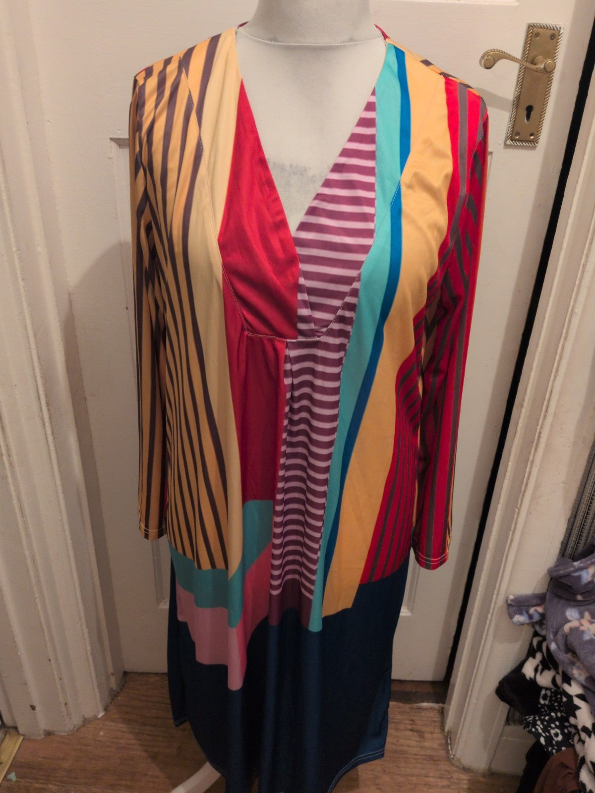 Ladies Large Multicoloured Long Sleeve Long Length V Neck Dress