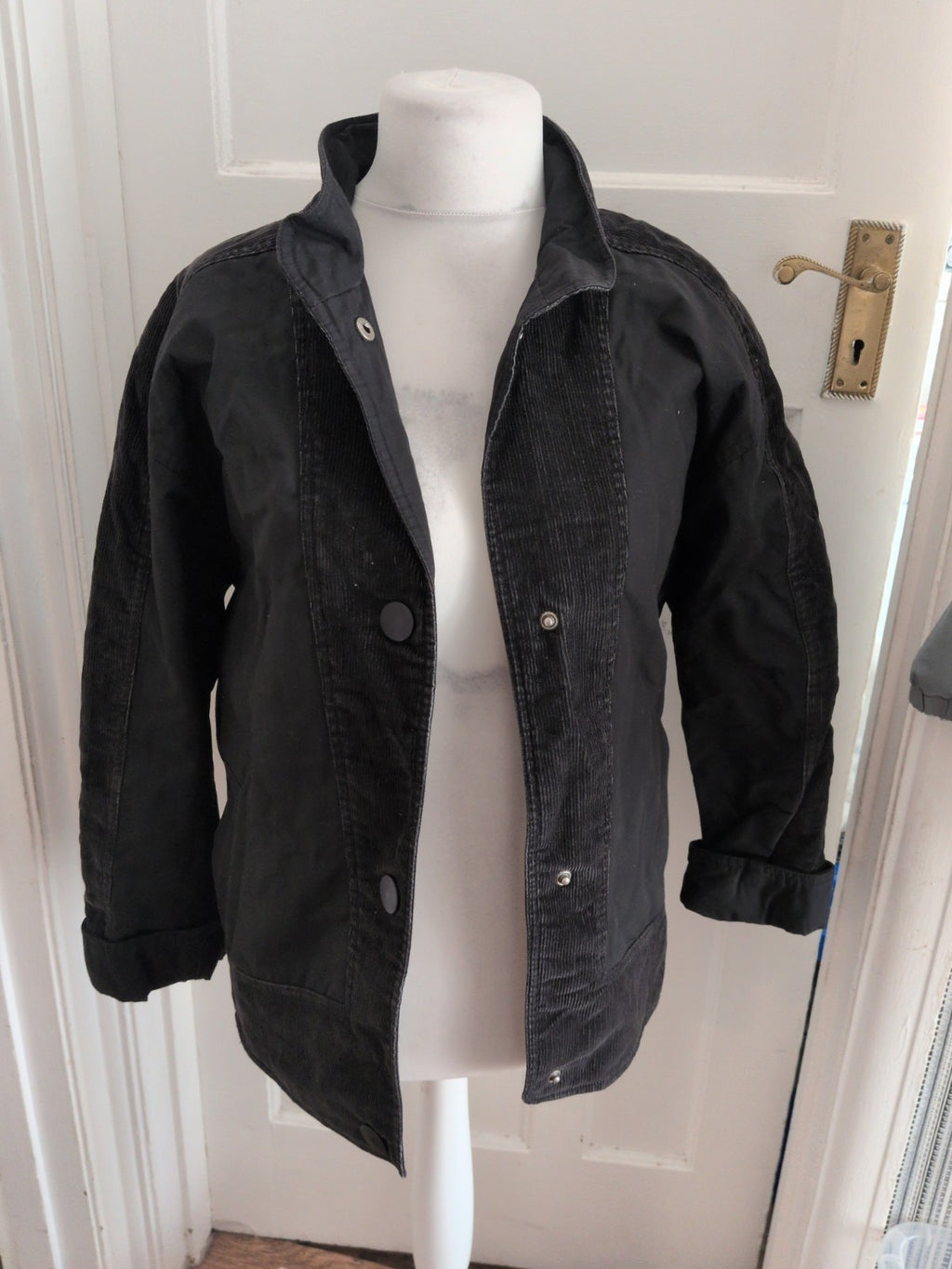 Four Seasons 8 Black Buttoned Jacket