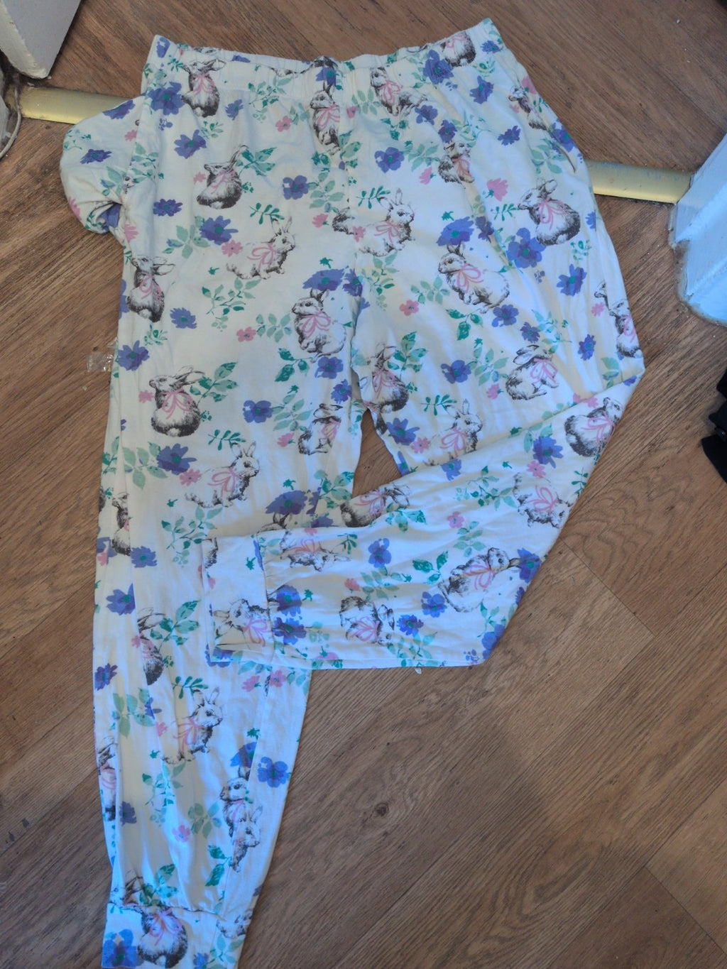 Nutmeg 16-18 White Floral Elasticated Pyjama Bottoms