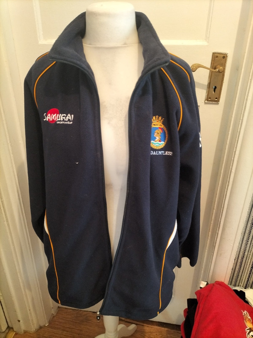 Mens Samurai Size Medium HMS Dauntless Jumper