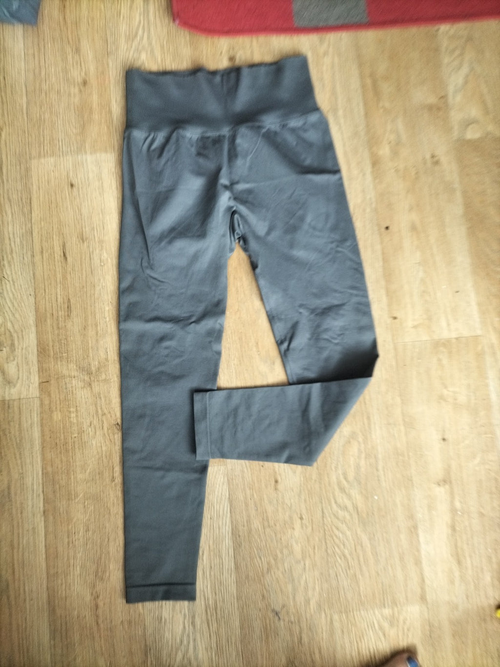 Ladies Large Metallic Grey Ribbed Leggings Nylon