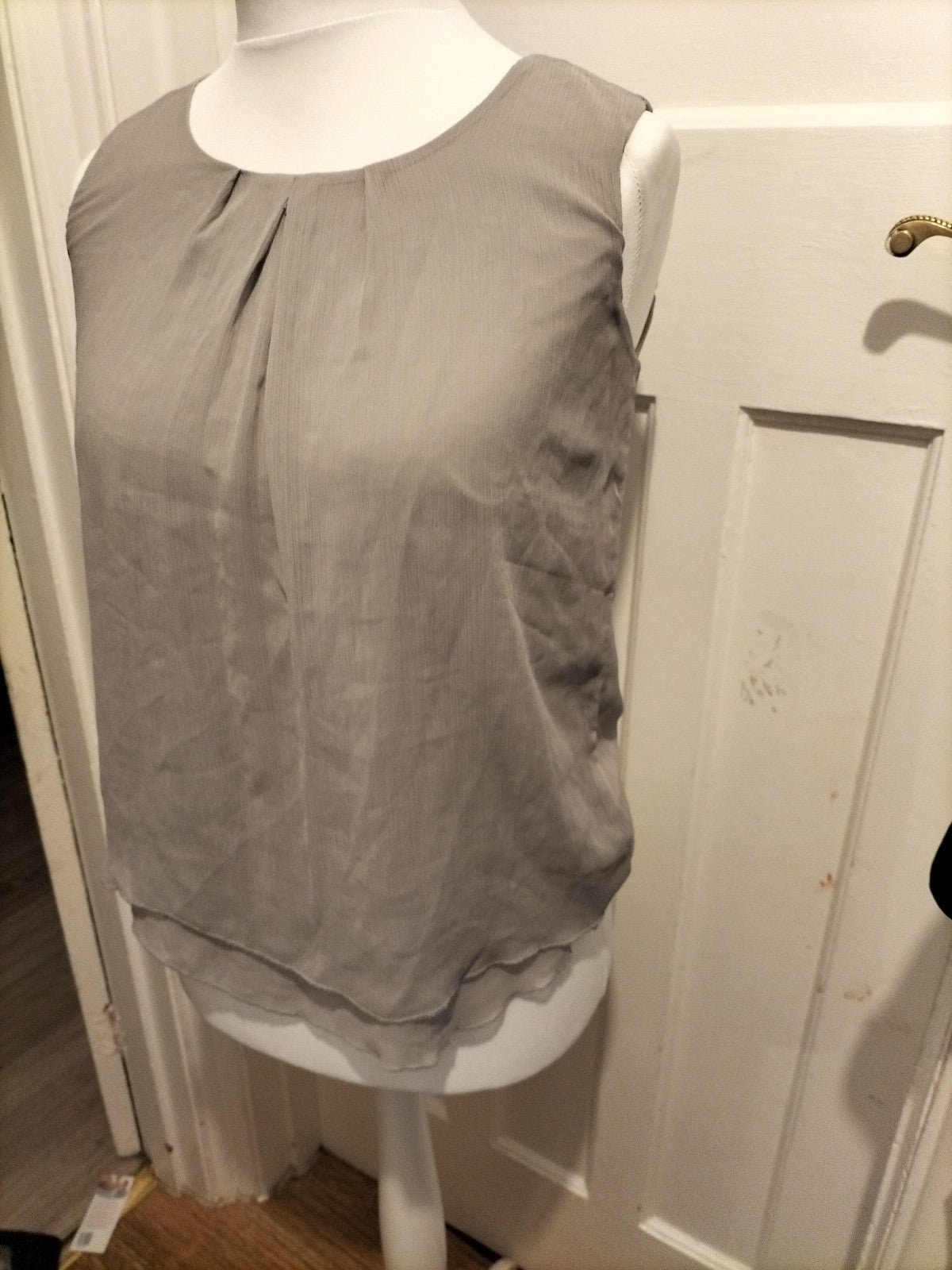 Ladies Size 10 Greyish Sleeveless Lined Blouse