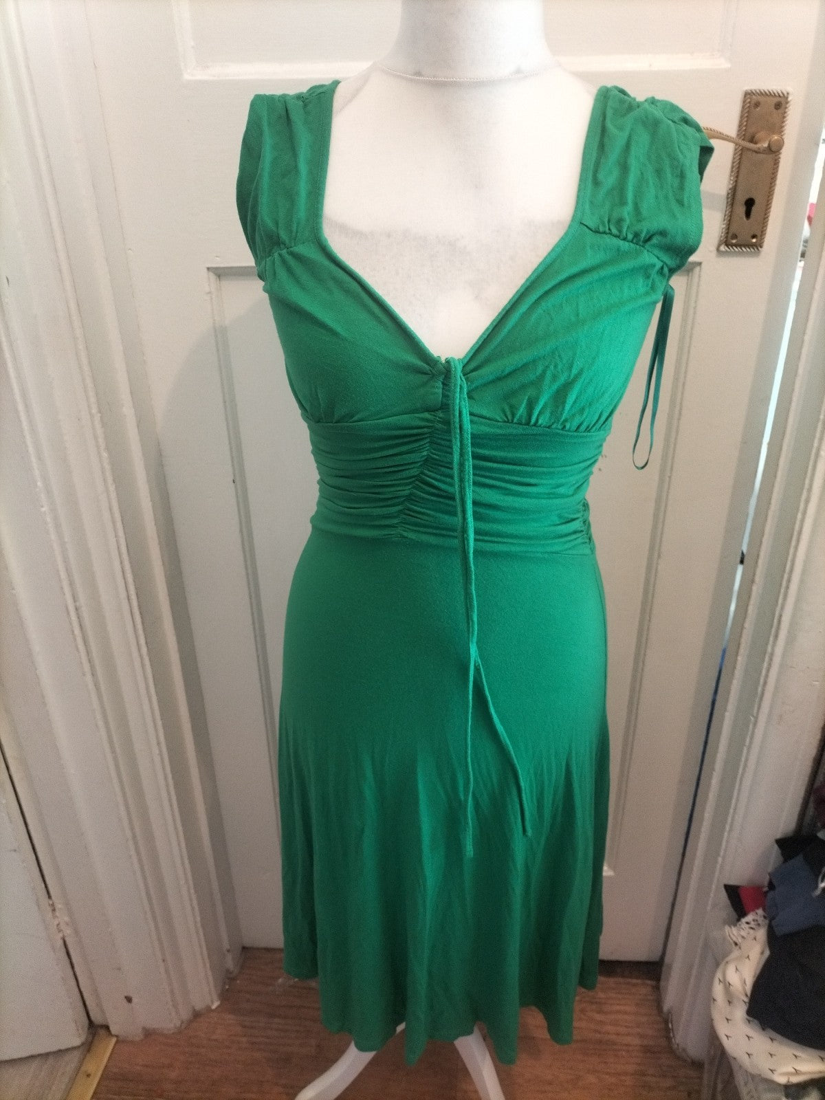 Red Herring 10 Green V Neck Sleeveless Dress