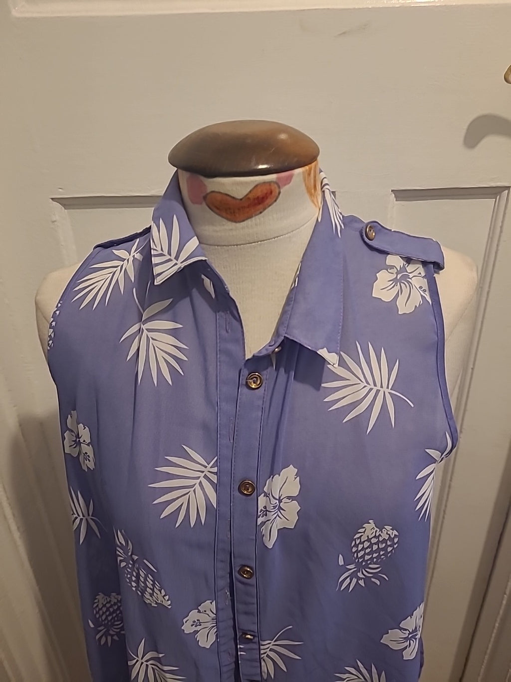 Ladies Innocence Size 16 Purple White Floral Sleeveless Cardigan