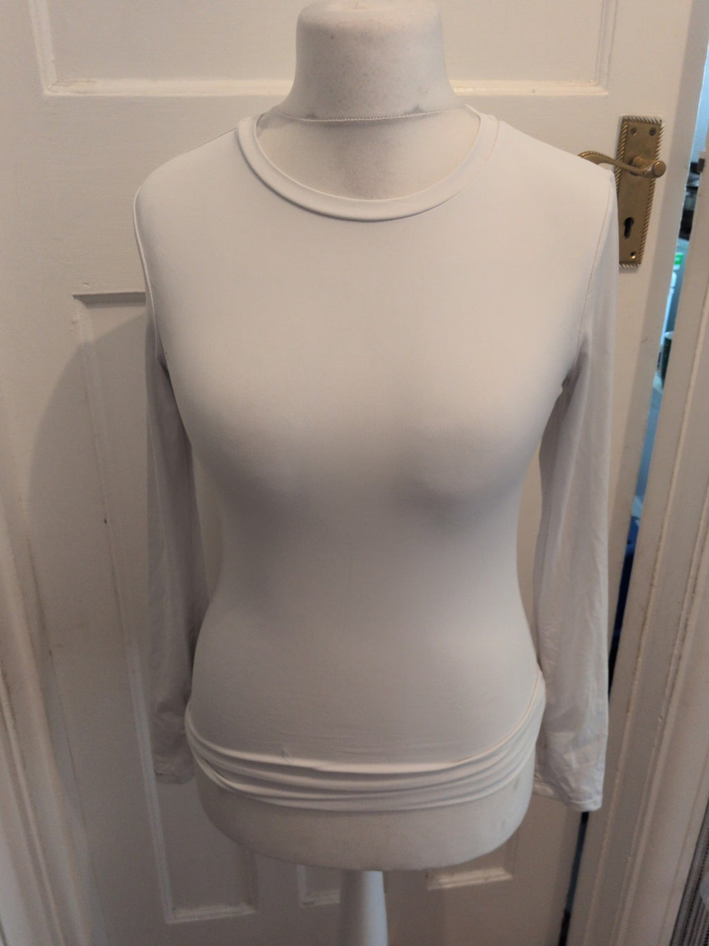 Primark Small White Long Sleeve With Thumb Hole T-shirt