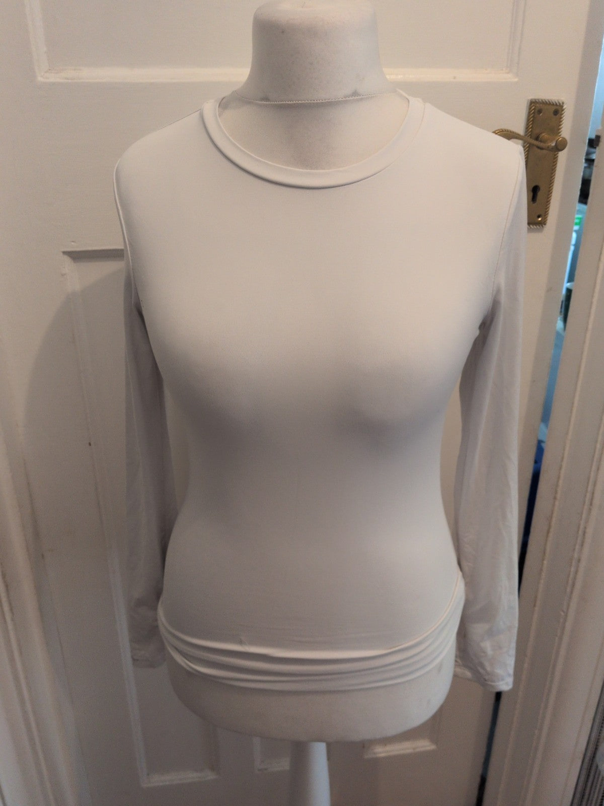 Primark Small White Long Sleeve With Thumb Hole T-shirt