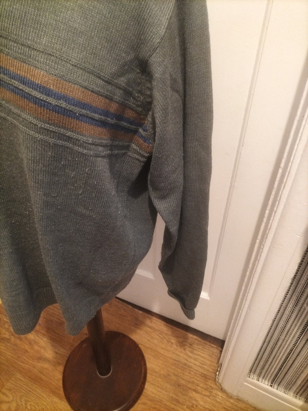 Mens EWM Size Medium Grey Long Sleeve Pull Over Jumper