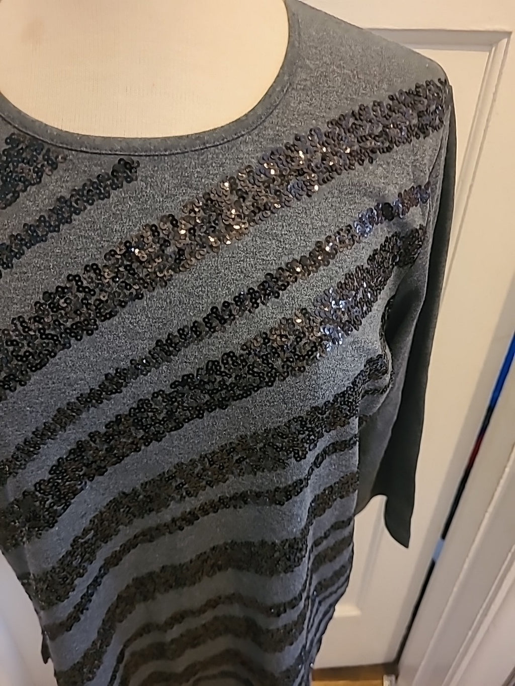 Ladies Quacken Factory Size Medium Grey With Black Sequin Long Sleeved Tshirt