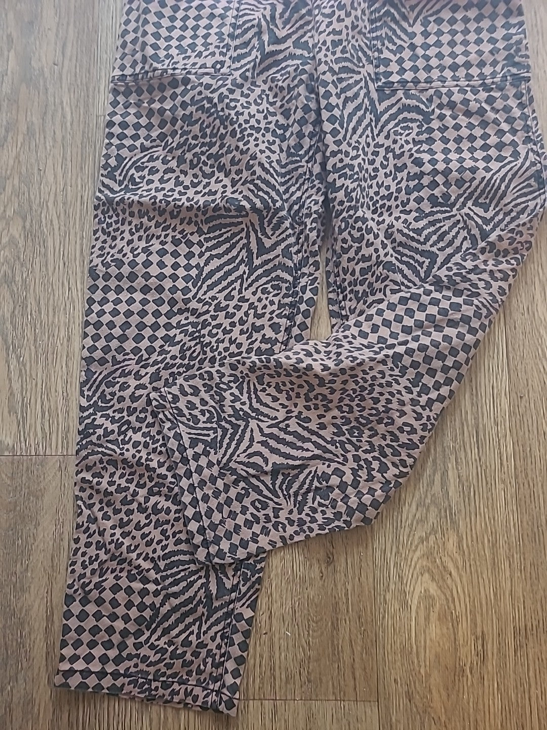 Ladies Amuse Size 8 Brown Black Trousers