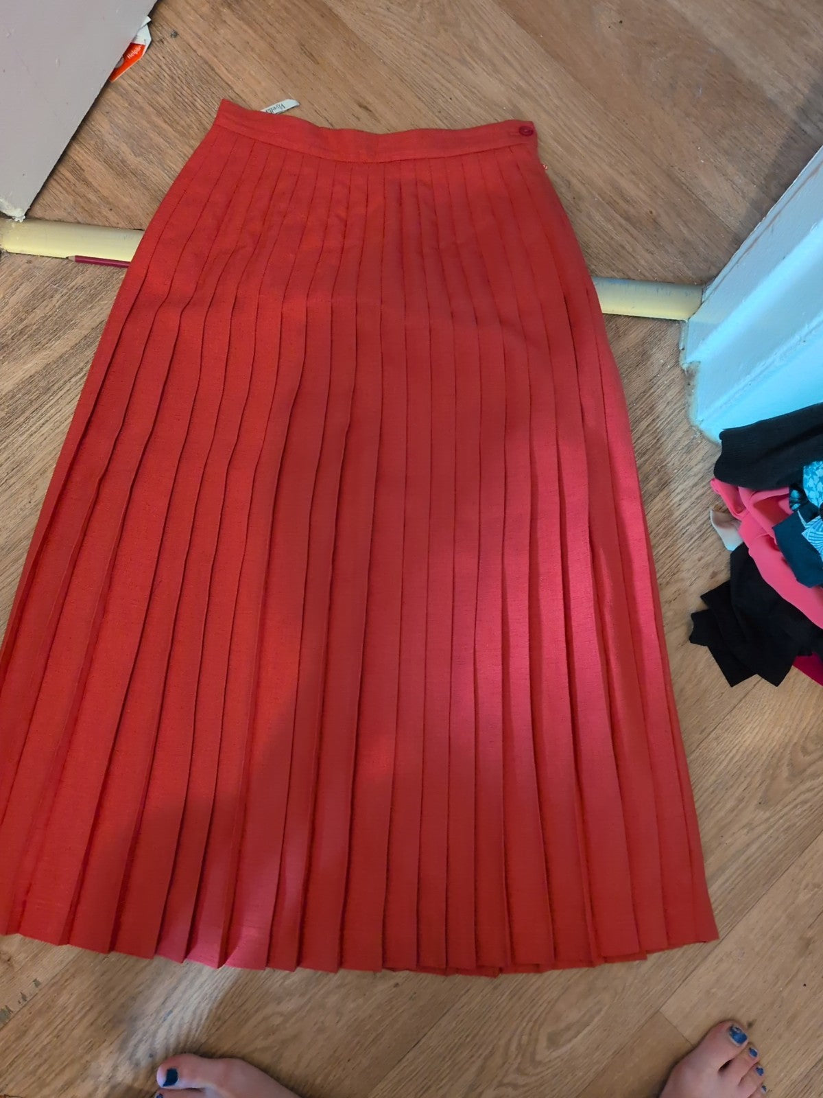 Viyella 10 Orangy Red Pleat Long Length Lined Skirt