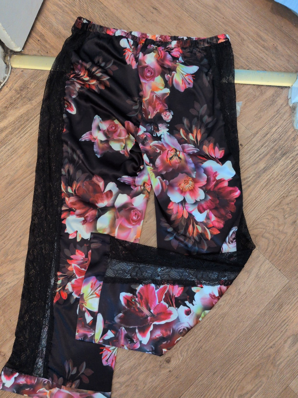 Curves 16 Multicoloured Floral Elasticated Pyjama Bottoms