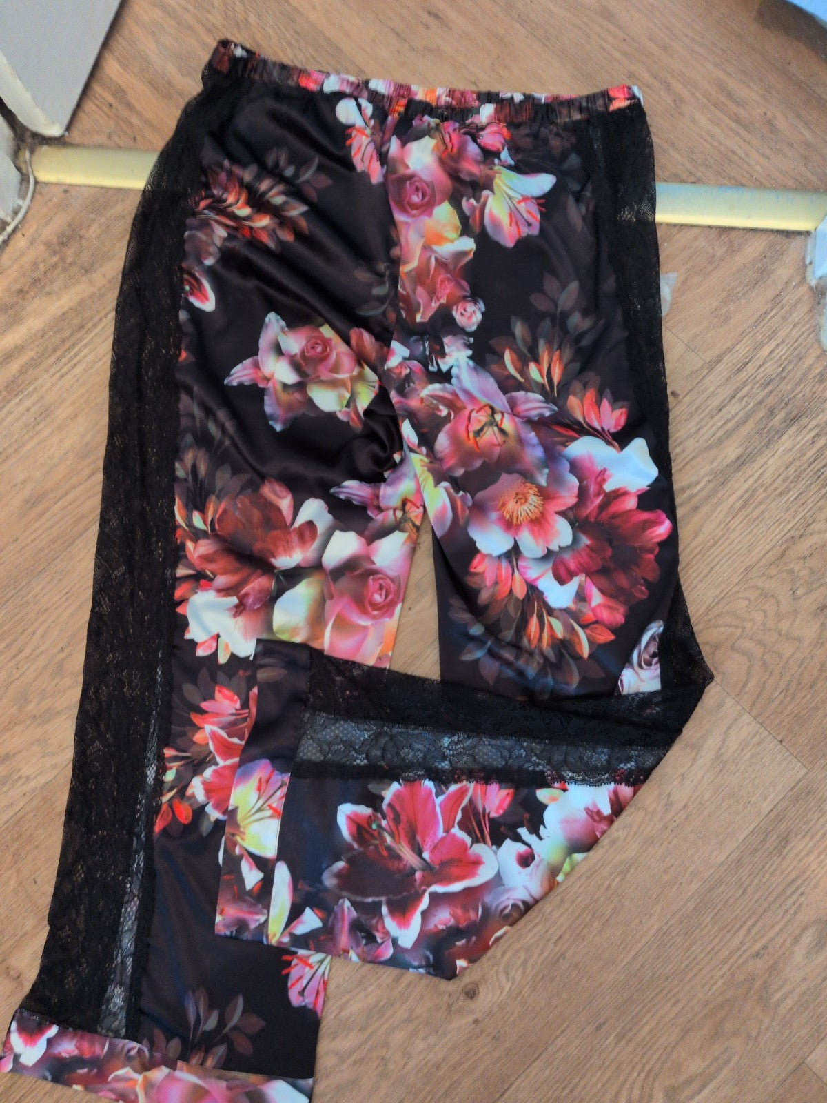 Curves 16 Multicoloured Floral Elasticated Pyjama Bottoms