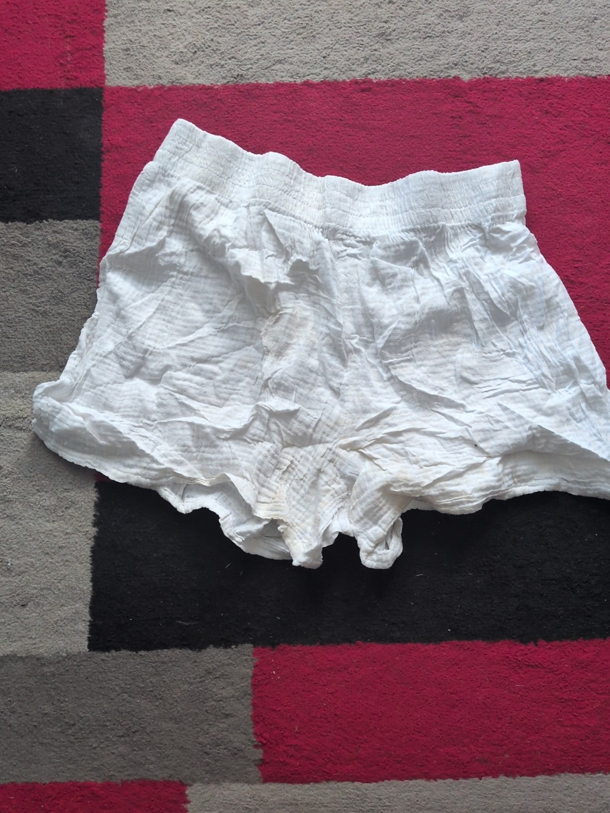 Papaya 12 White Elastic Waist Shorts