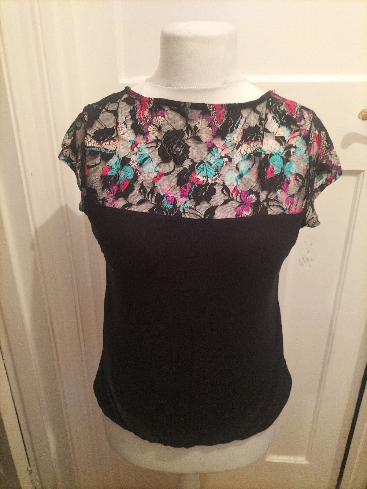 Ladies BHS 14 Black Short Cap Sleeved Floral Upper Blouse