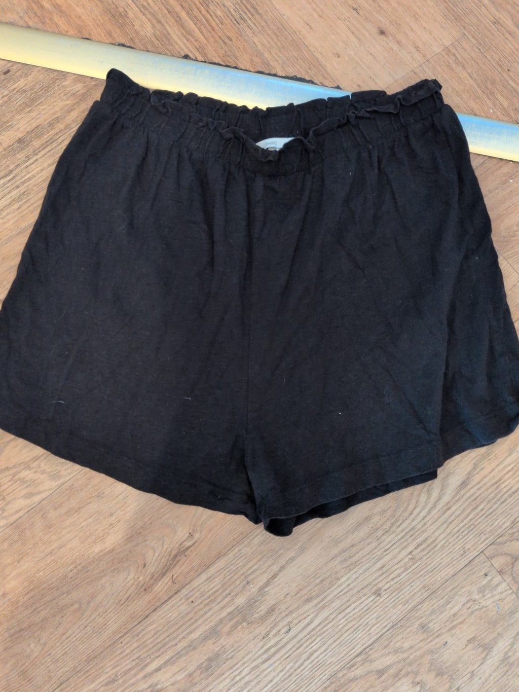 H&M Basic Small Black Shorts