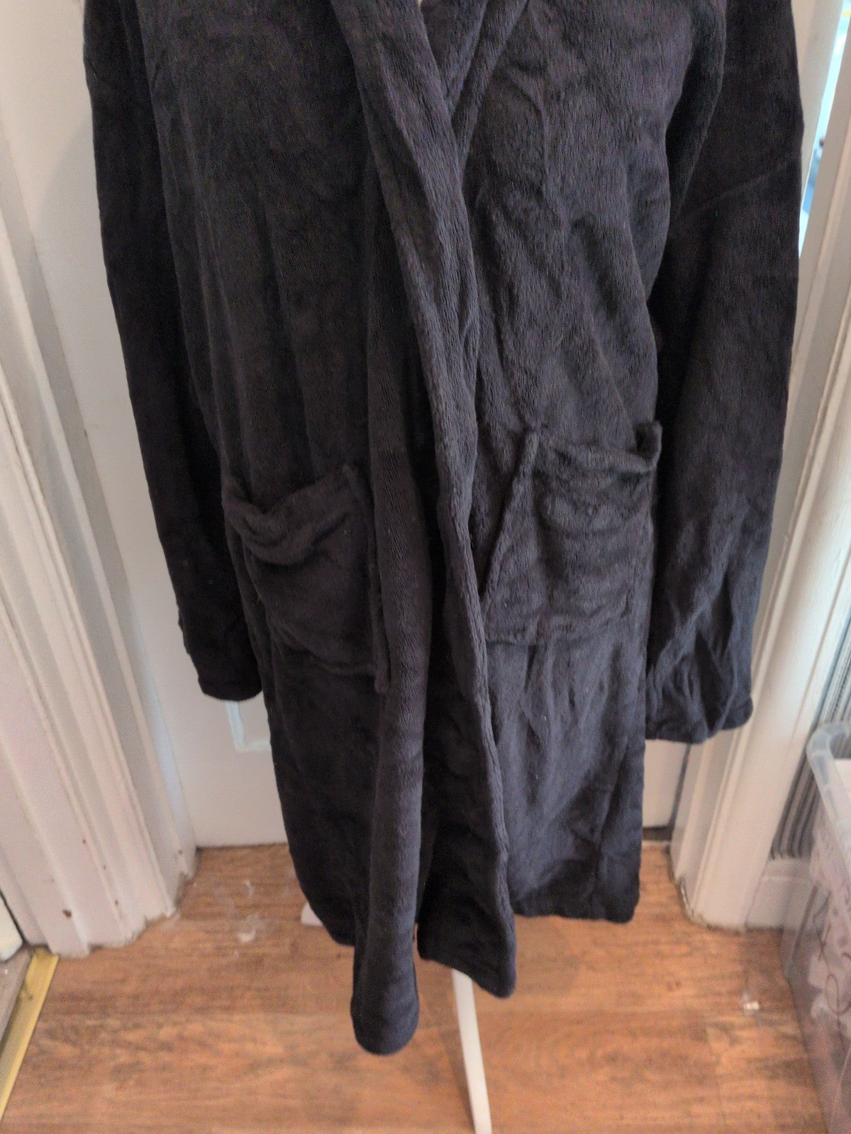 Richleys XL Black Dressing Robe No Cors