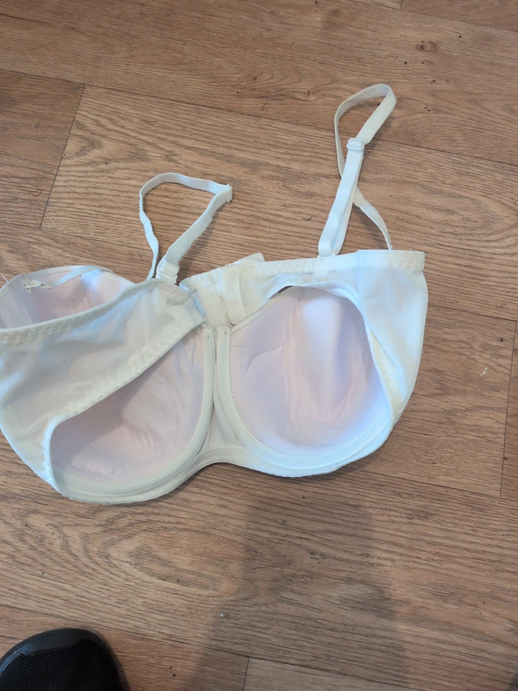 F&F 38D White Padded And Wired Bra