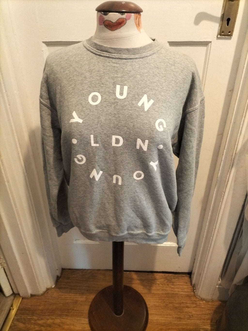 Mens Young Ones Size Small Grey Sweatshirt