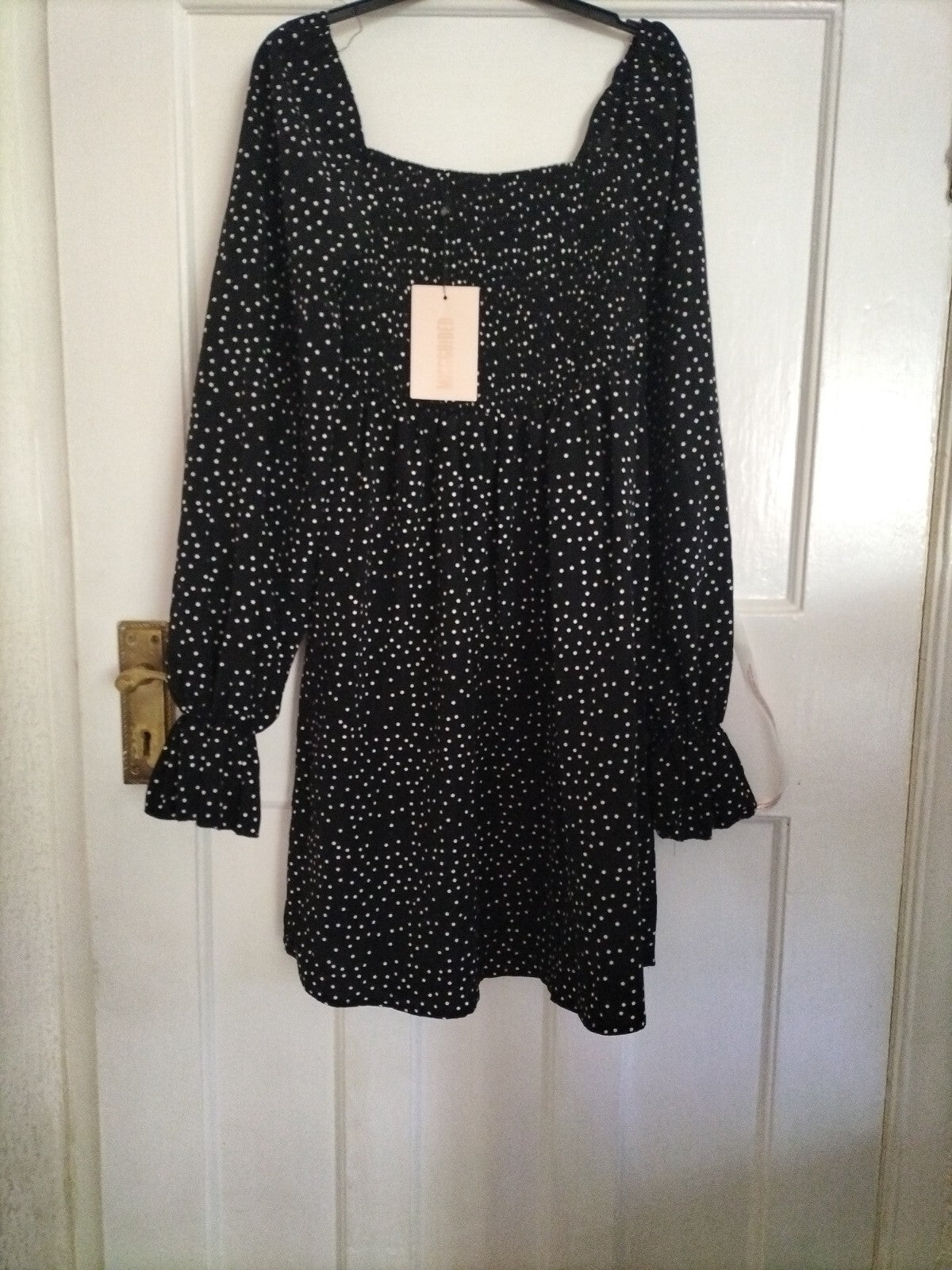 New With Tags Ladies Missguided 6 Polkadot Mid Sleeved Dress