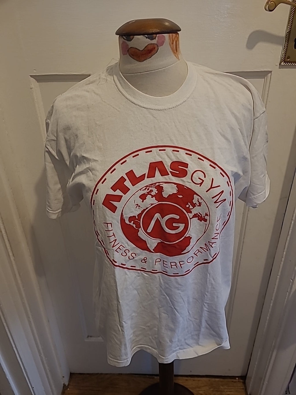 Mens Fruit Of The Loom Size Large White With Red "Atlas Gym" Tshirt