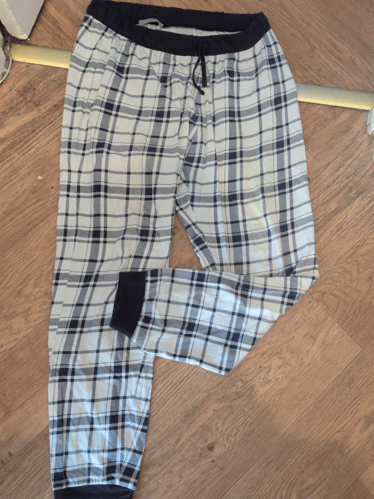 New Look Medium Blue And White Check Pyjama Bottom