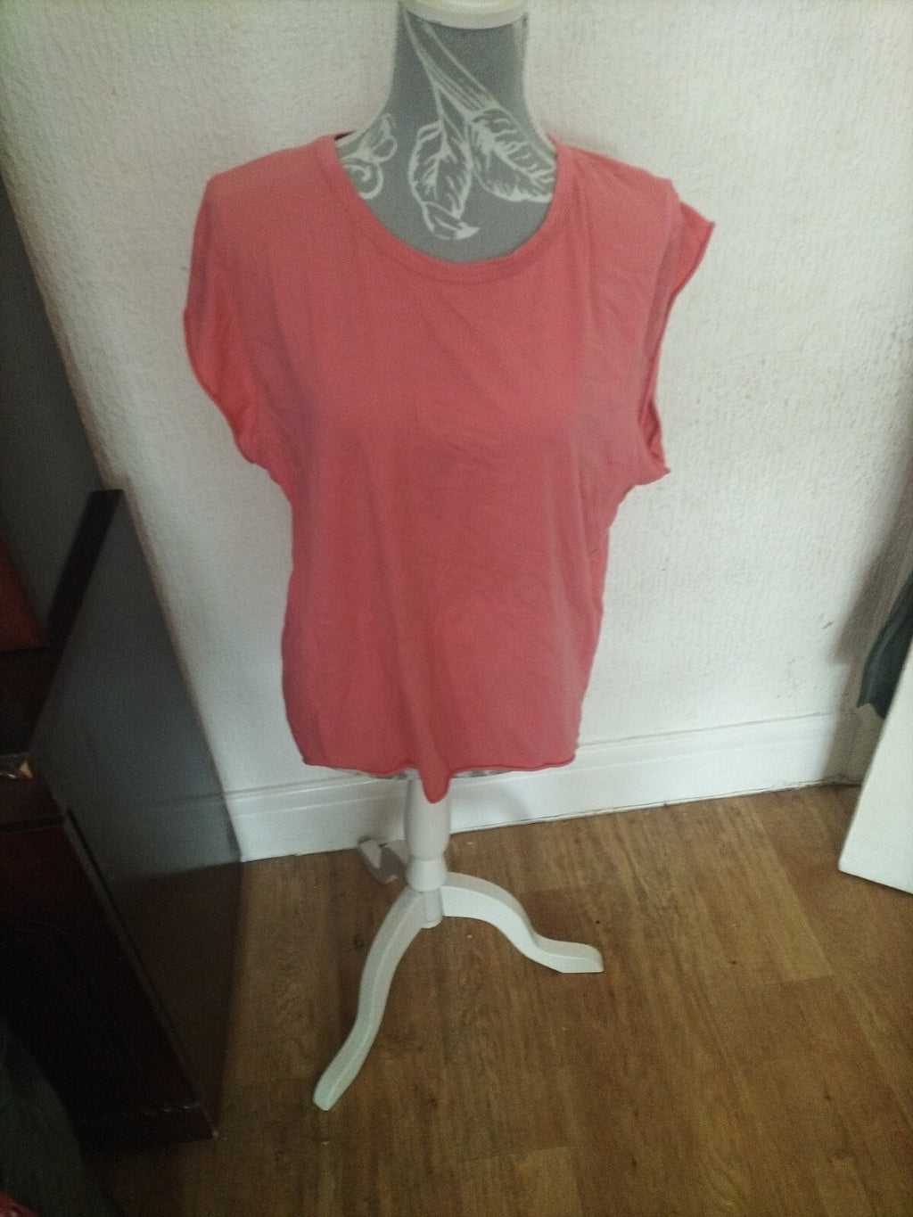 Ladies New Collection Size Medium Pink Tshirt