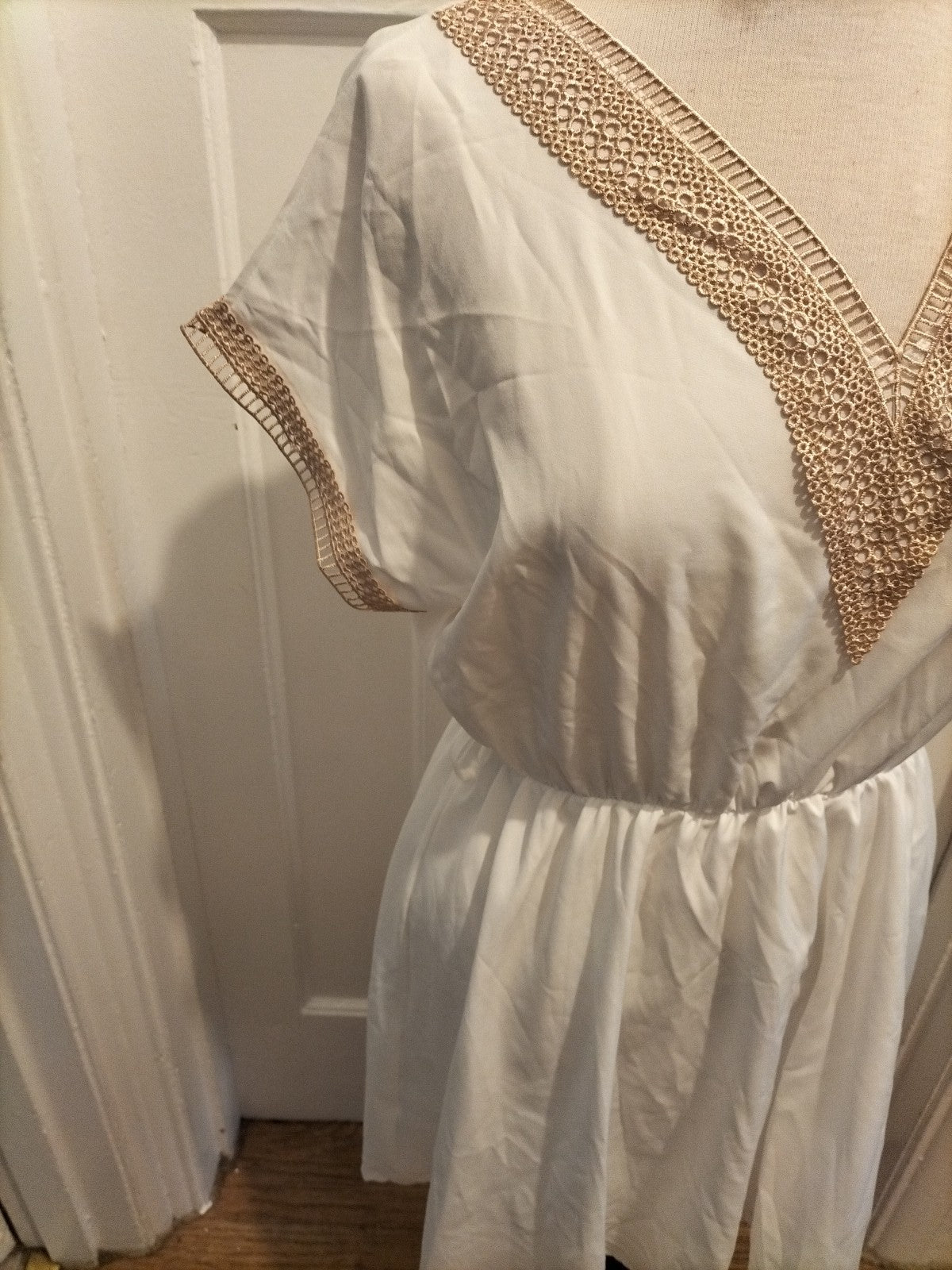 Ladies Size Medium White Beige V Neck Dress