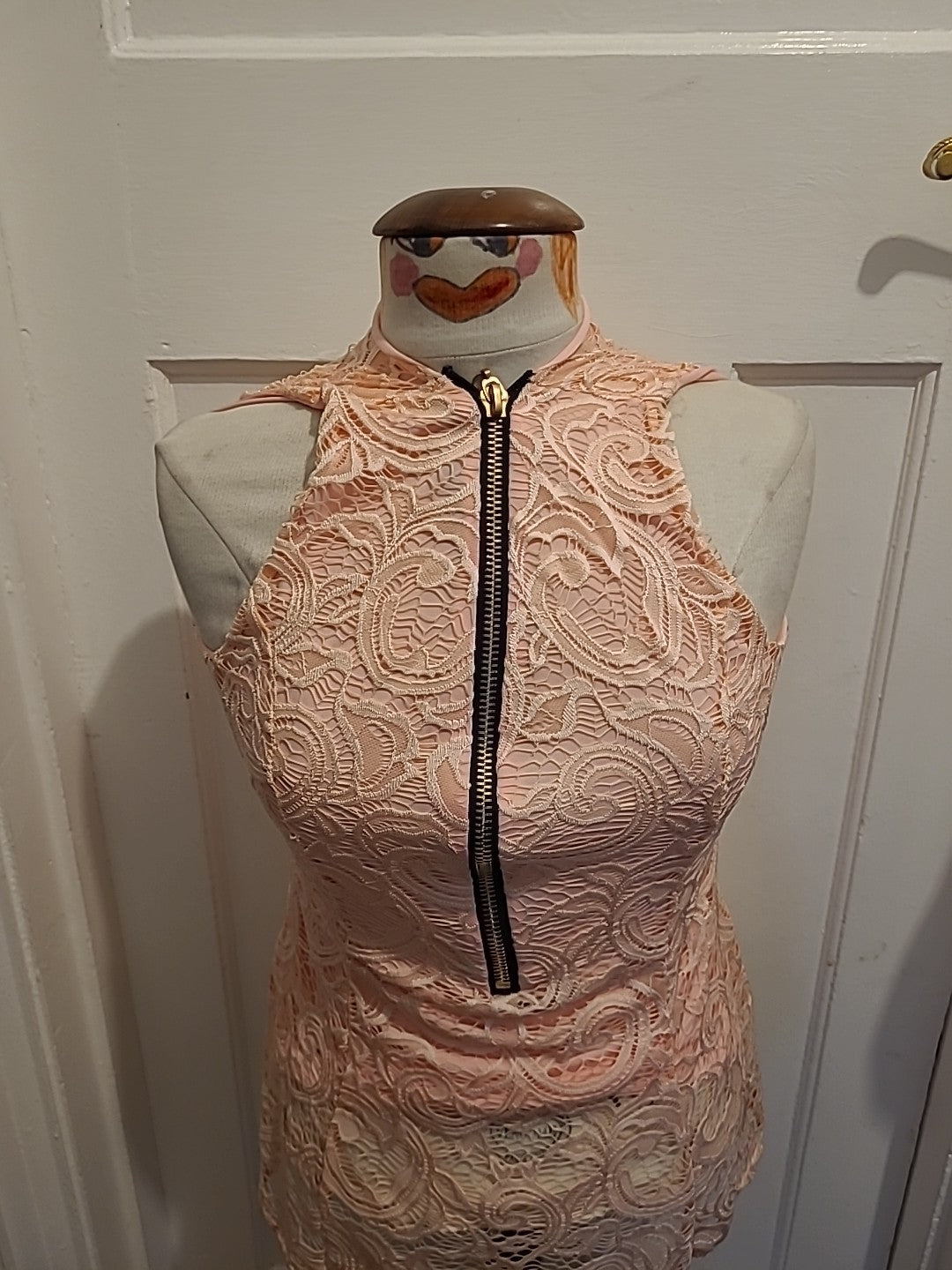 Ladies Izabel Size 10/12 Pink Lace Front Zip Top