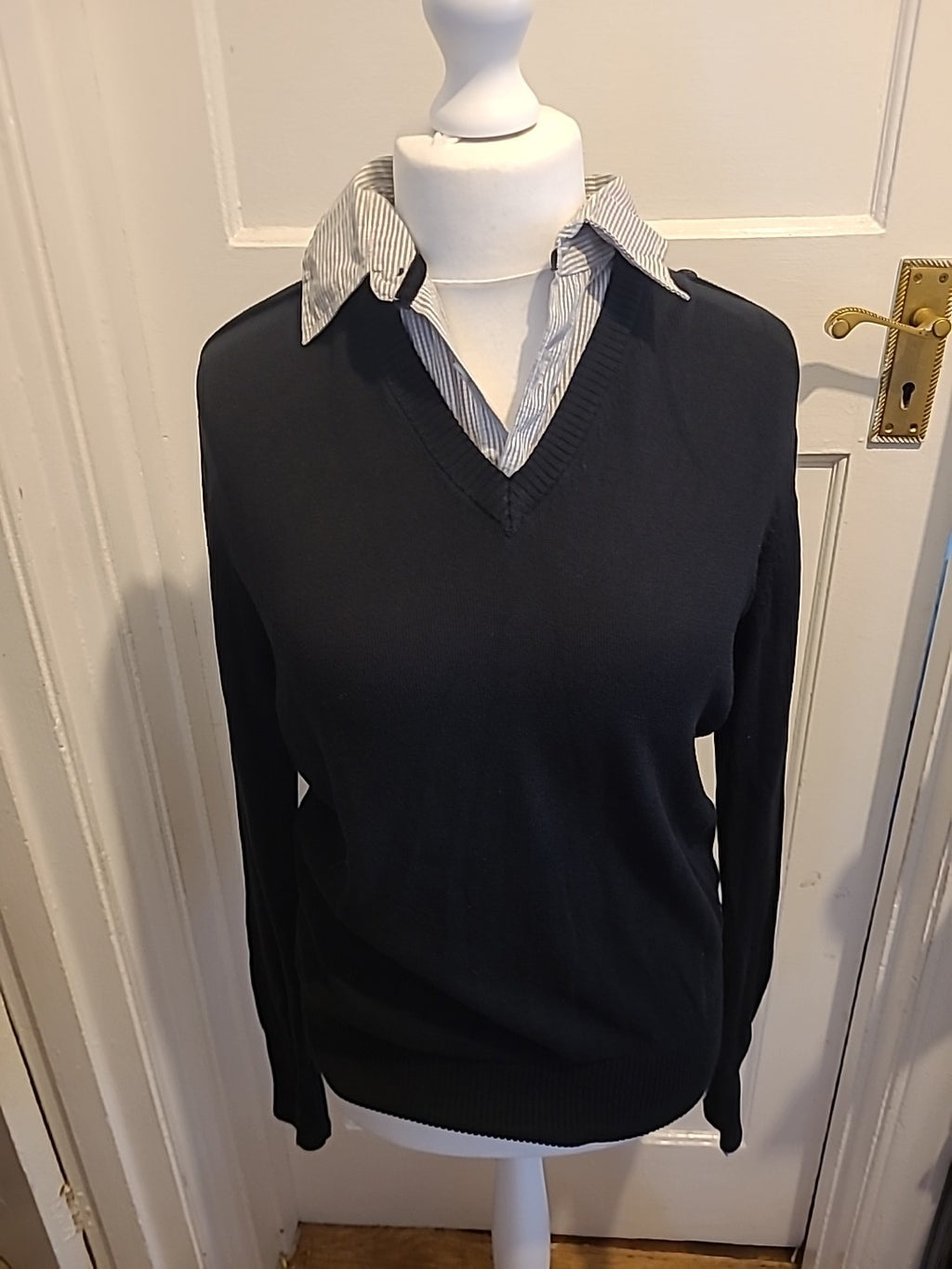 Mens Two Stoned Size L Black Collared Jumper