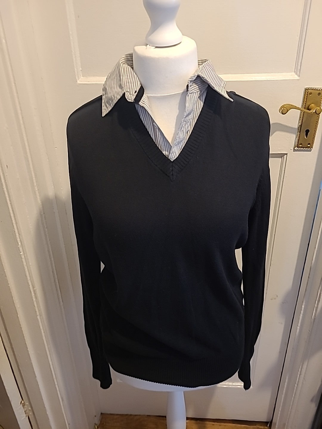 Mens Two Stoned Size L Black Collared Jumper