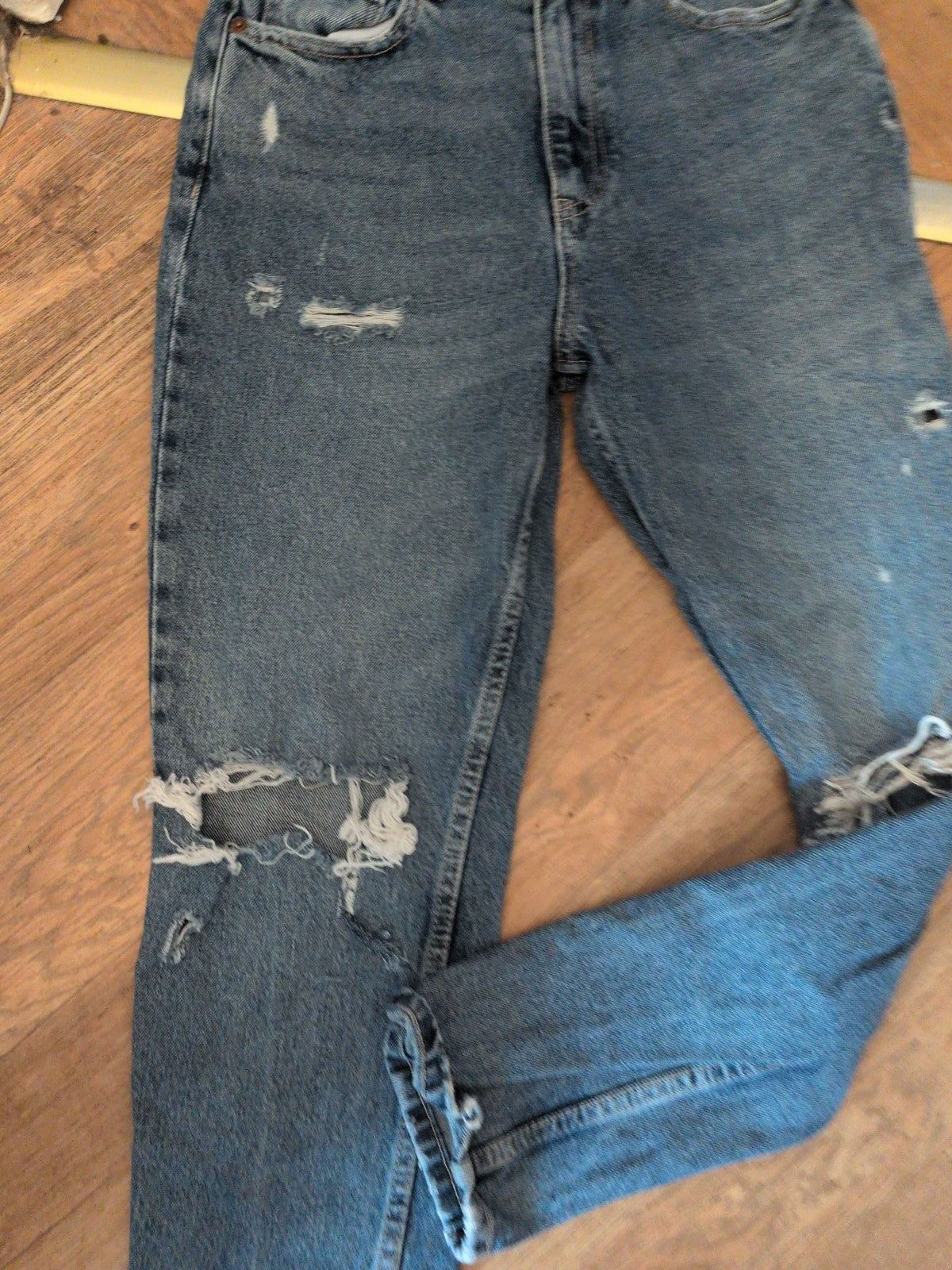 Ladies Zara Size 8 Denim Ripped Jeans