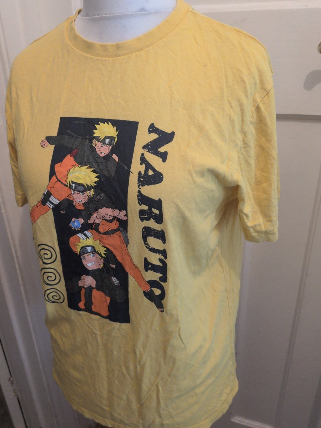 Naruto Large Yellow Print Short Sleeve T-shirt