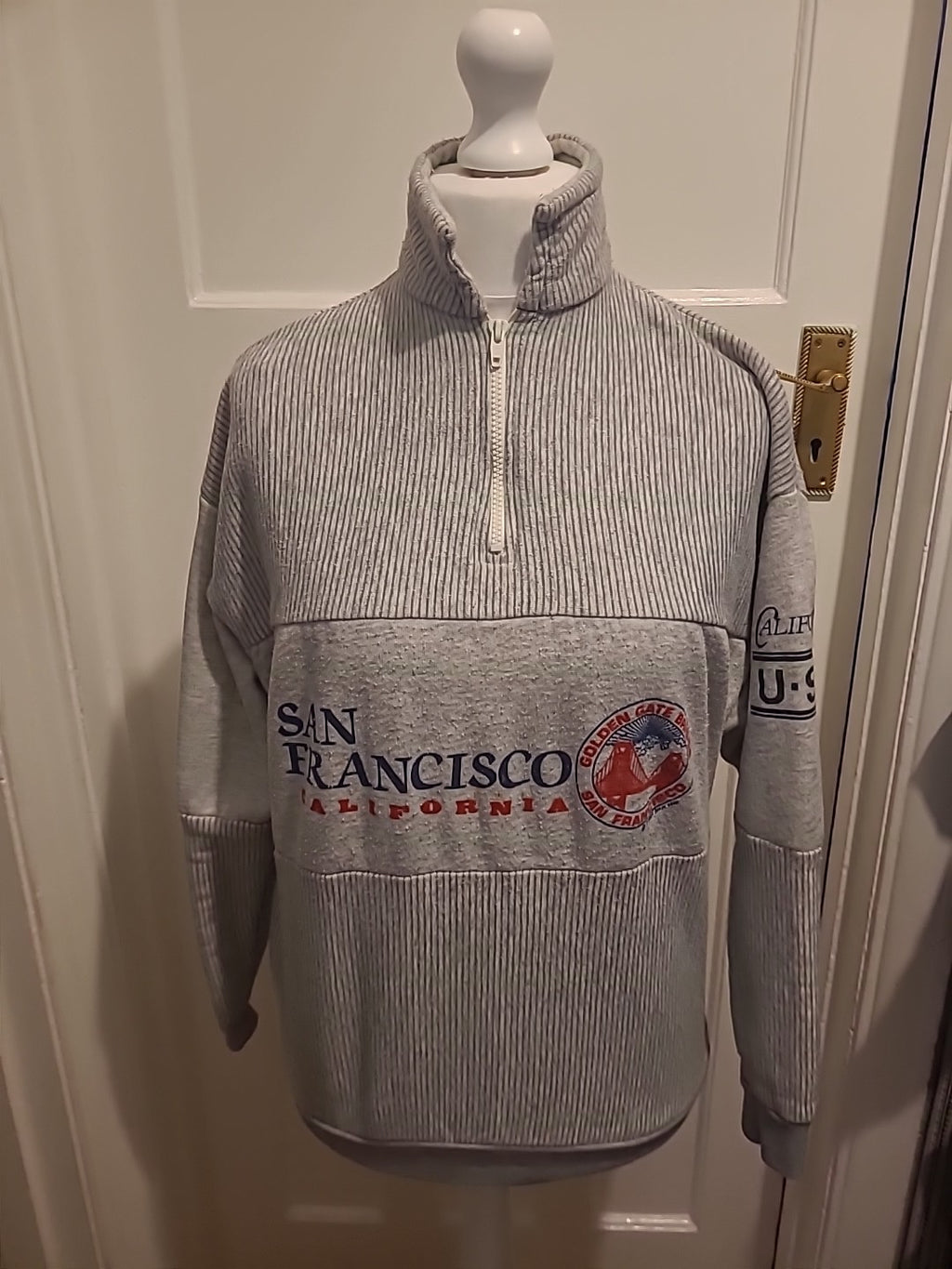Mens Size Large Grey San Francisco Golden Gate Jumper