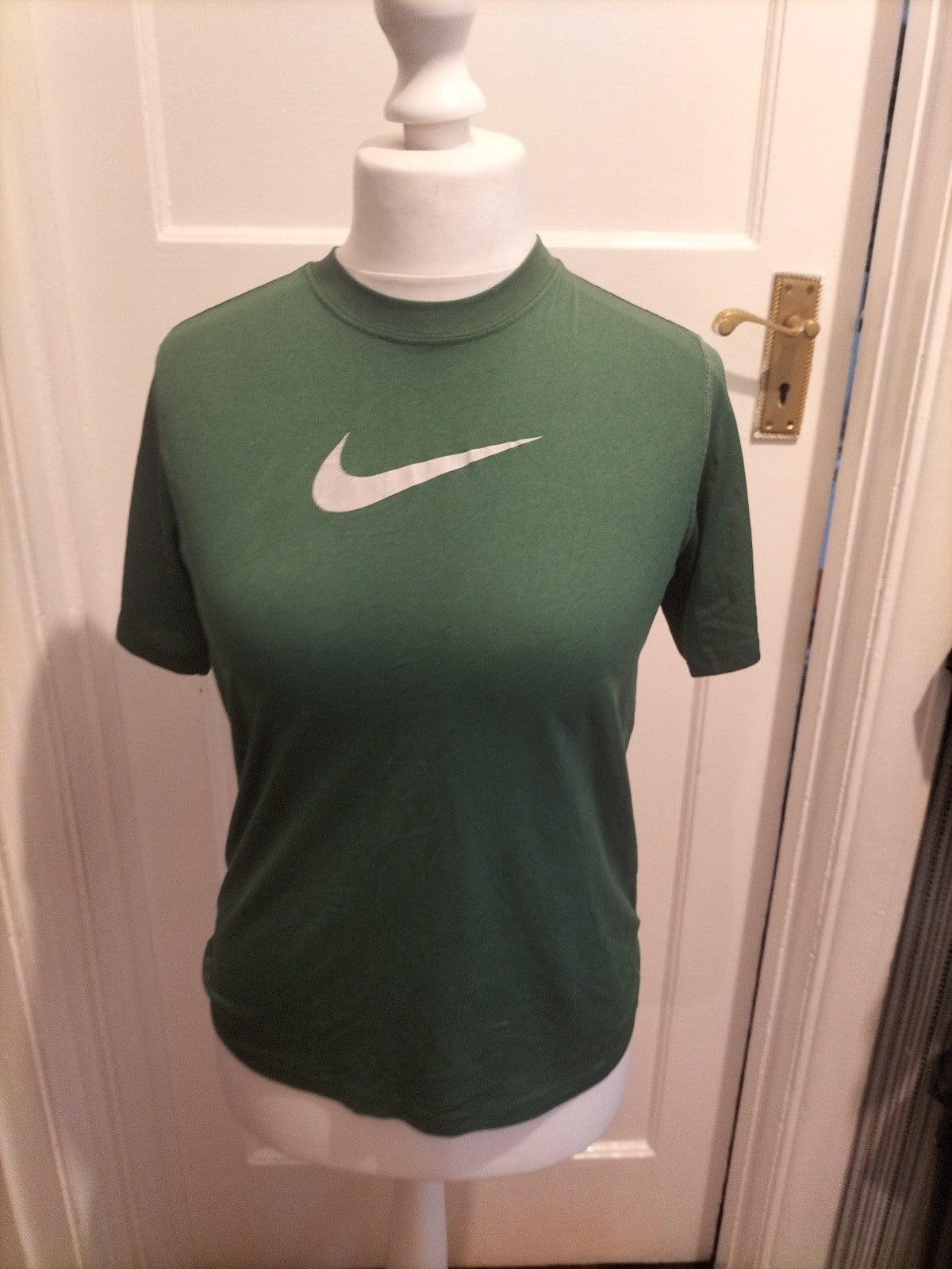 Ladies Nike Dri Fit Size Large Green Print Short Sleeved Tshirt