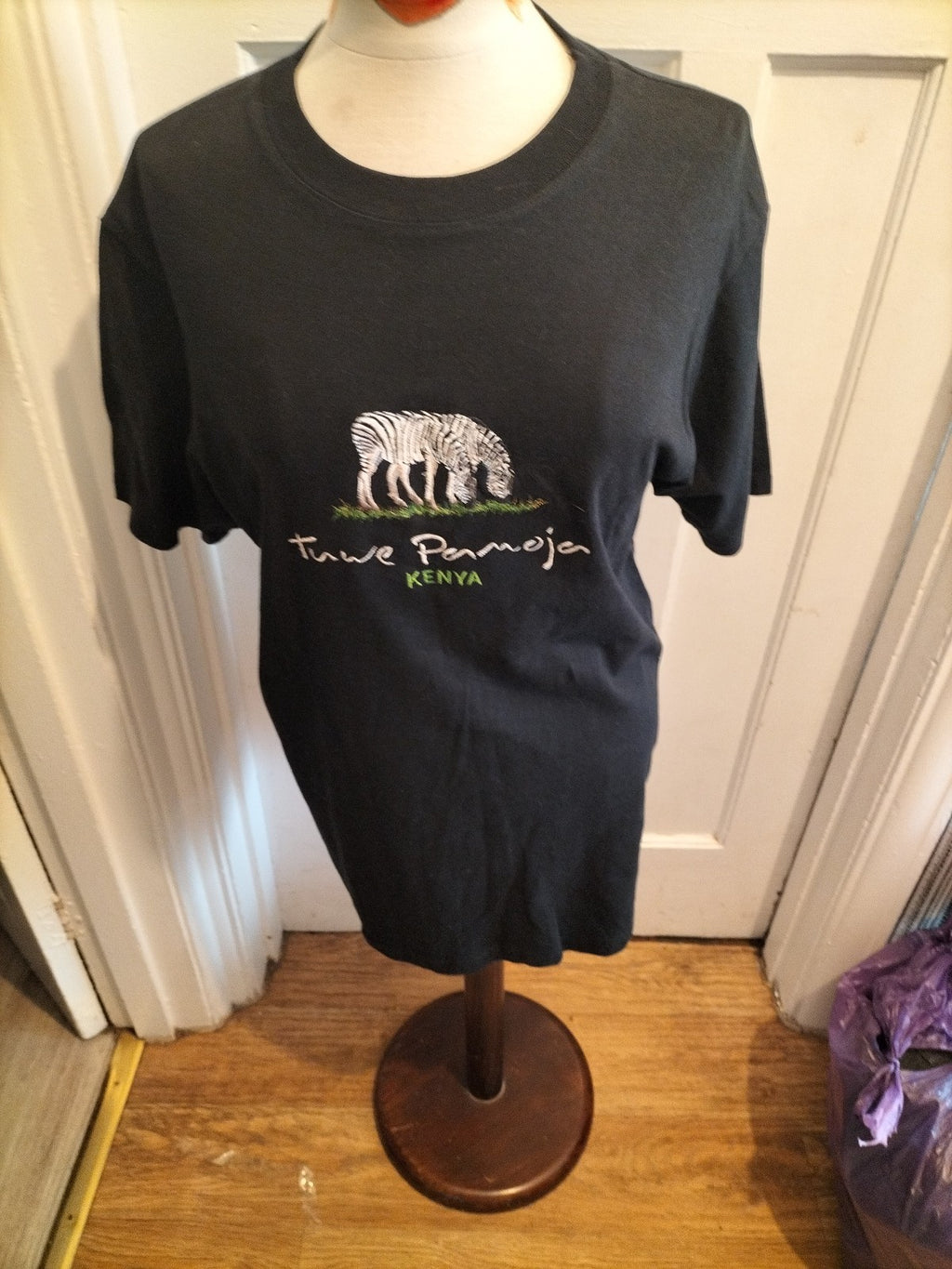 Boys Airborne Size Large Black Zebra Short Sleeved Tshirt