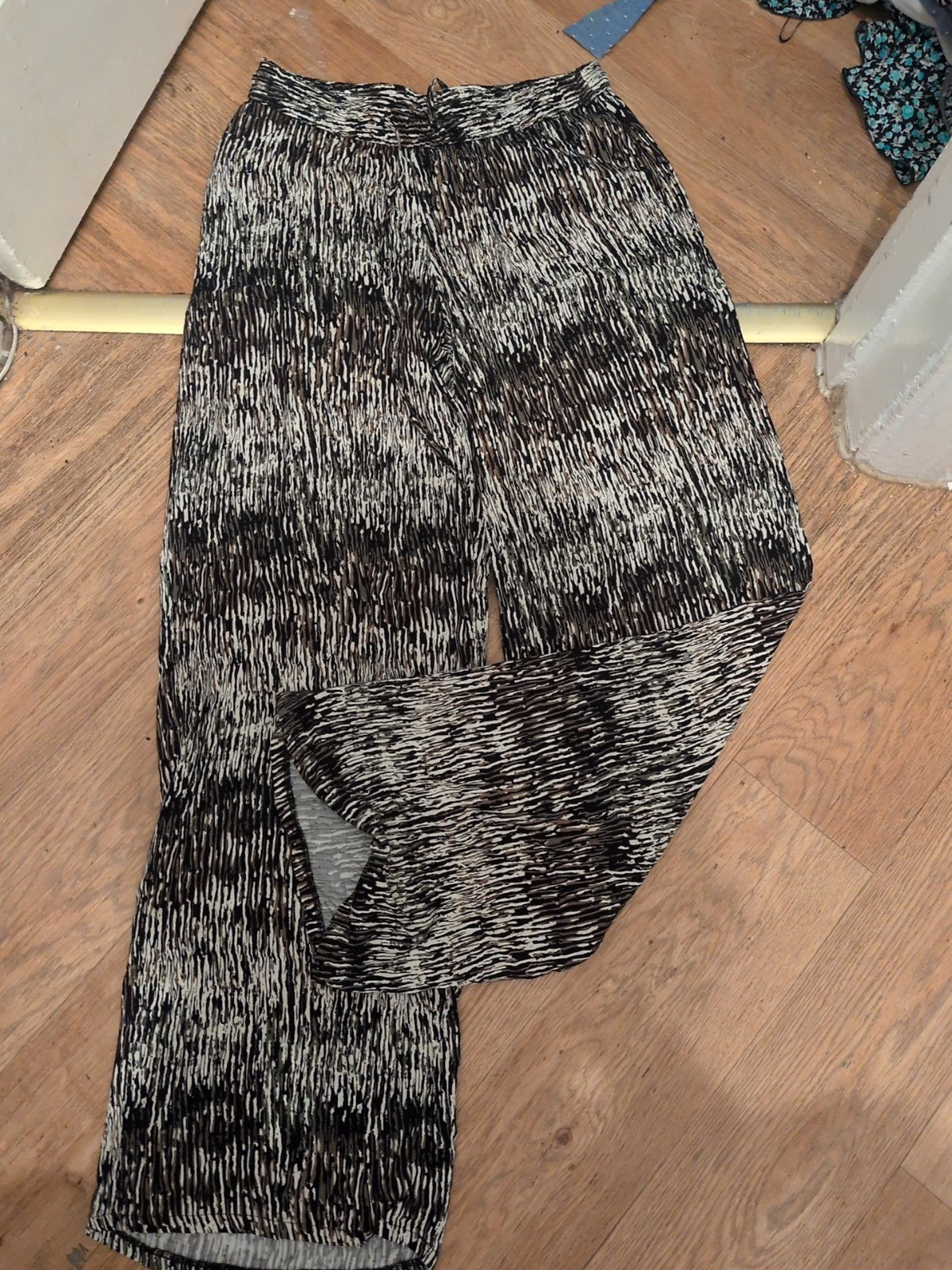 Papaya Weekend 8 Brown Black And Ivory Elasticated Trousers