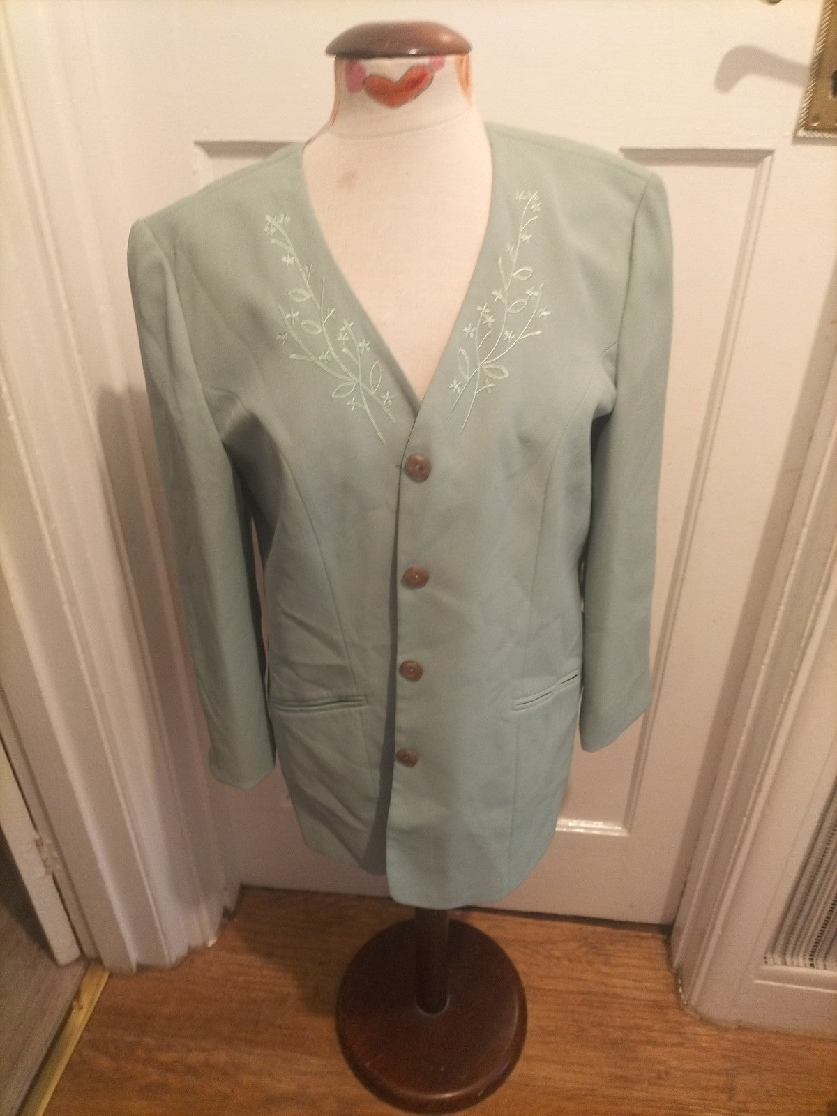 Ladies Bonmarche Size 14 Pale Green Embroidery Lined Padded Blazer