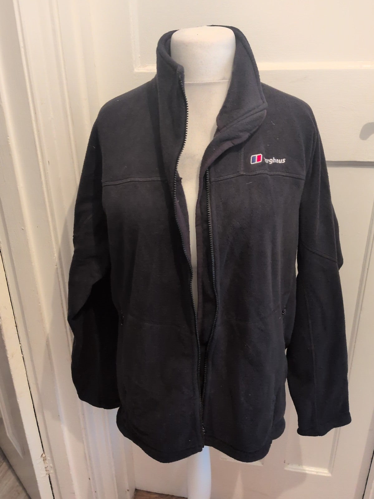 Berghaus Large Black Full Zip Jumper