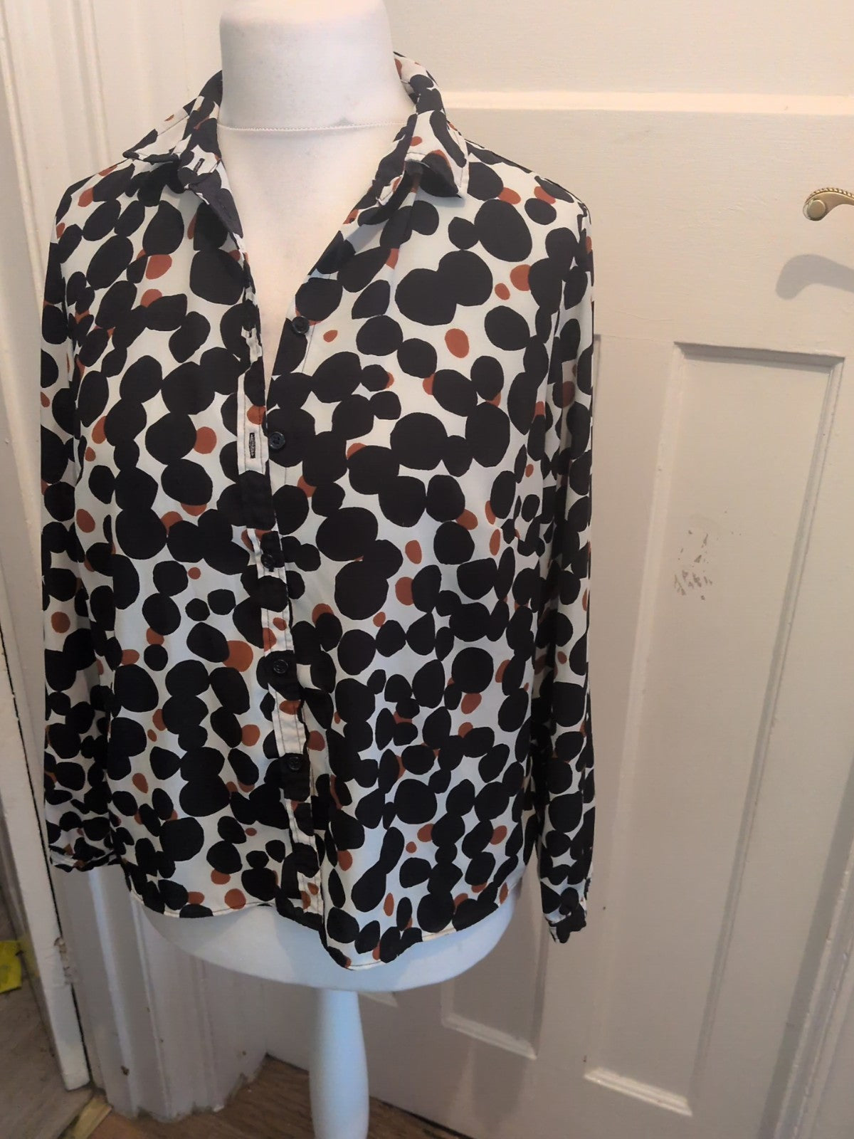 Tu 14 Brown Black White Long Sleeve Buttoned Blouse
