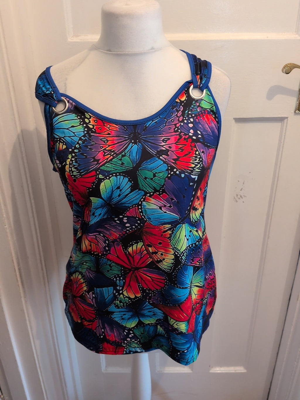 Ladies Pretty Blue Multicoloured Butterfly Top Sleeveless Size Large [12-14]...