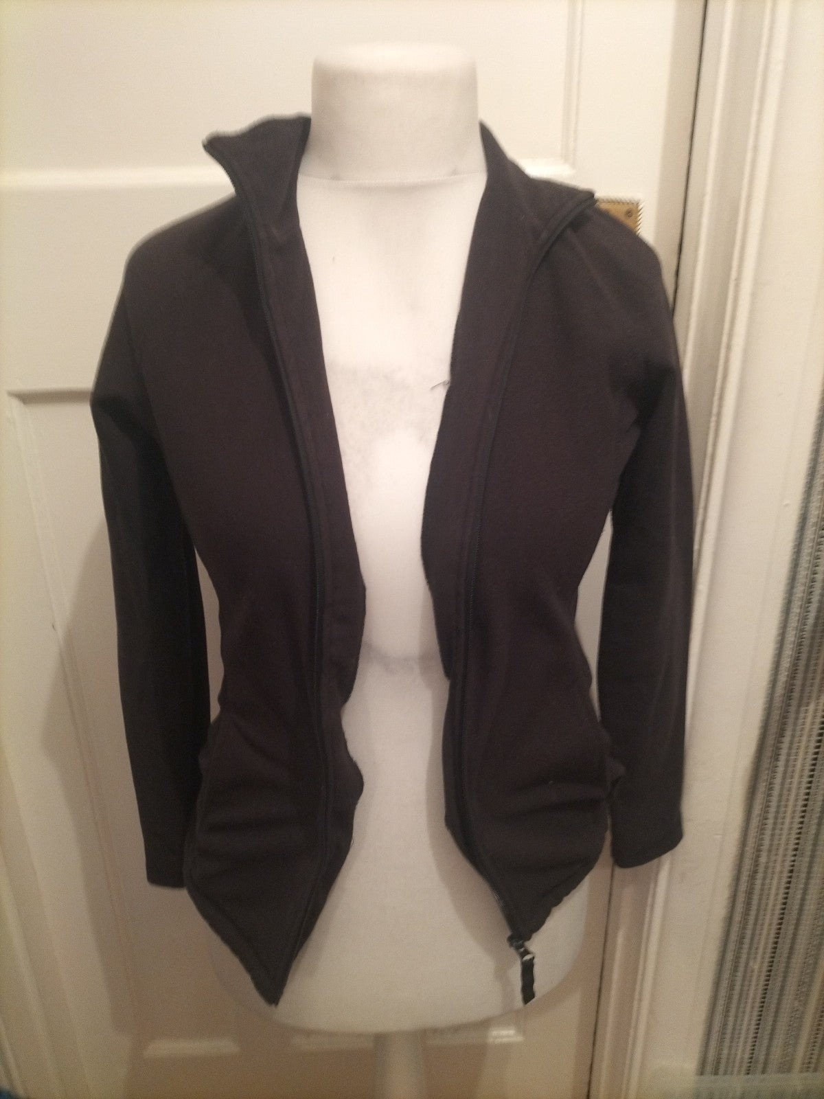 Ladies Mountain Warehouse Size 8 Black Full Zip Jumper