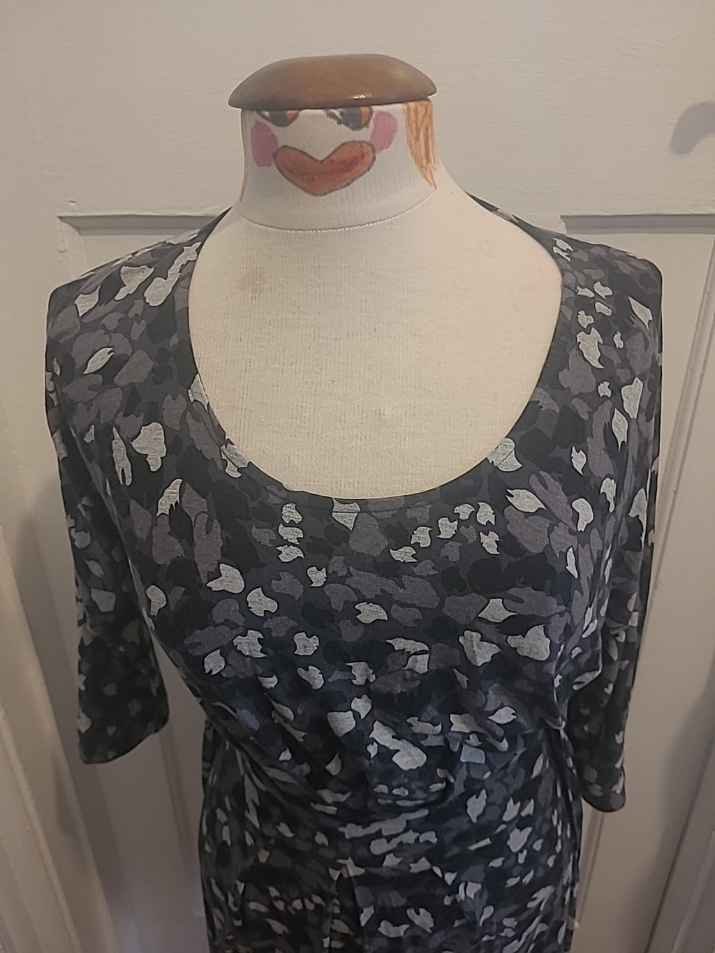Ladies Laura Ashley Size 8 Camo Style Long Sleeved Dress