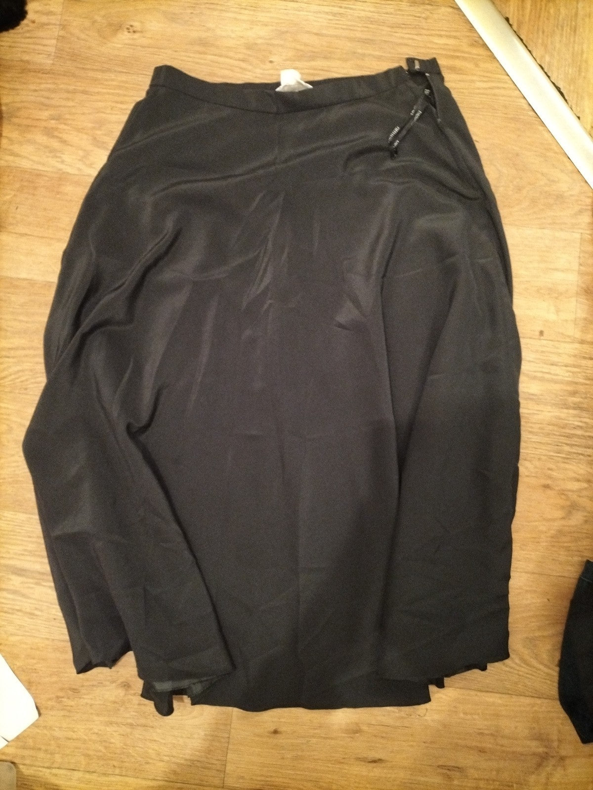 Ladies Bellino Size 10 Black Lined Skirt