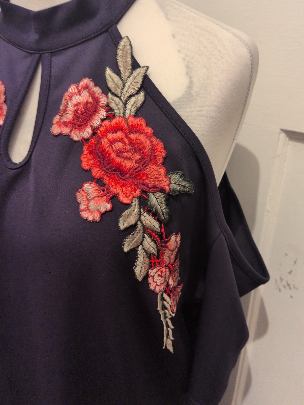 Ladies Size XL Purple Flower Embroidery Open Shoulder Short Sleeve Dress